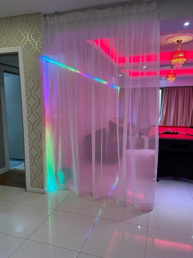 Apartment Mercu Summer Klcc With Karaoke & Pool Table