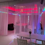 Mercu Summer Suite Klcc With Karaoke & Pool Table